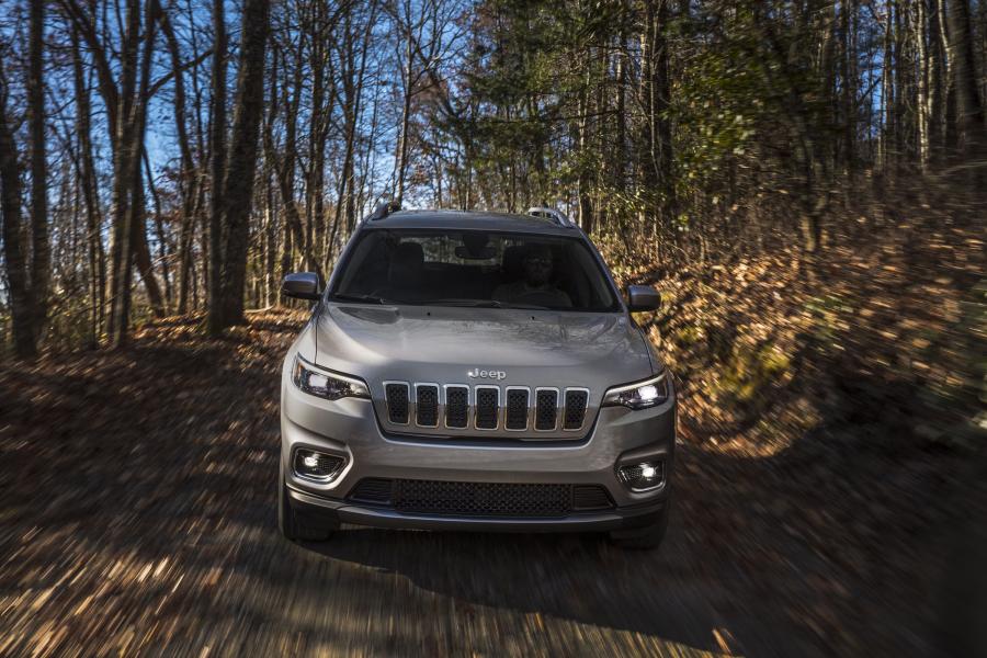  Jeep Cherokee Limited (KL) 2018 года  (NA) (фото 32 из 41)